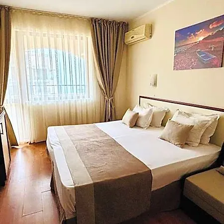 Sea Vista Hotel 3*